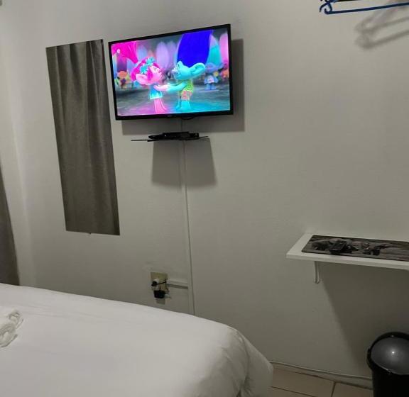 Quarto Deluxe, Host Hub Guest House