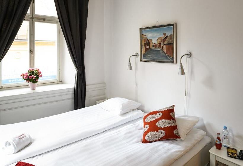 اتاق استاندارد با سرویس بهداشتی مشترک, Archipelago Hostel Old Town