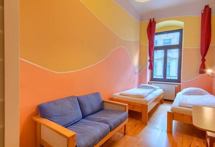 Номер Стандарт Совместная Ванная, Hostel Mondpalast