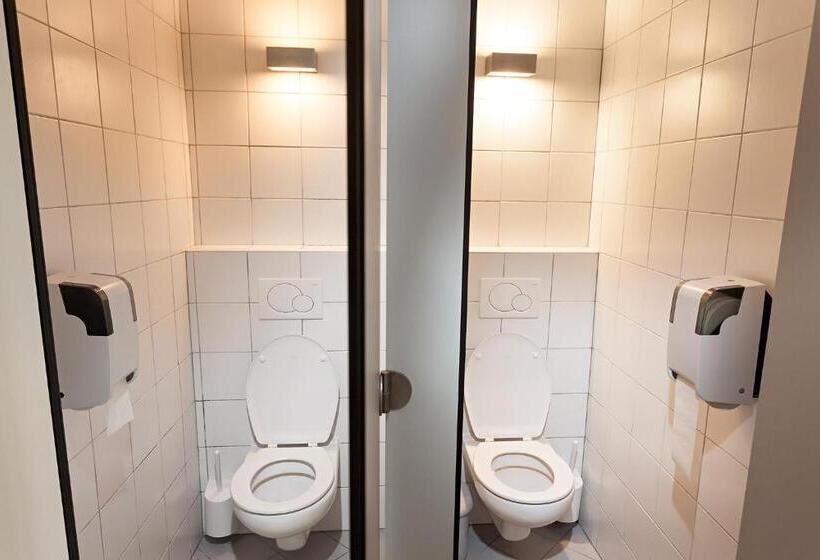 标准单人间共用浴室, Hostel Situla