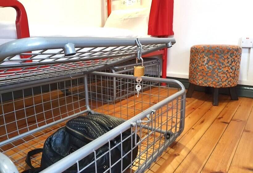 تختخواب در اتاق مشترک, Galway City Hostel   Solo Traveller Hostel