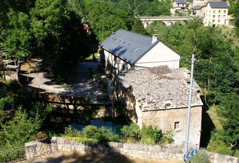 Номер Стандарт, Moulin De Parayre