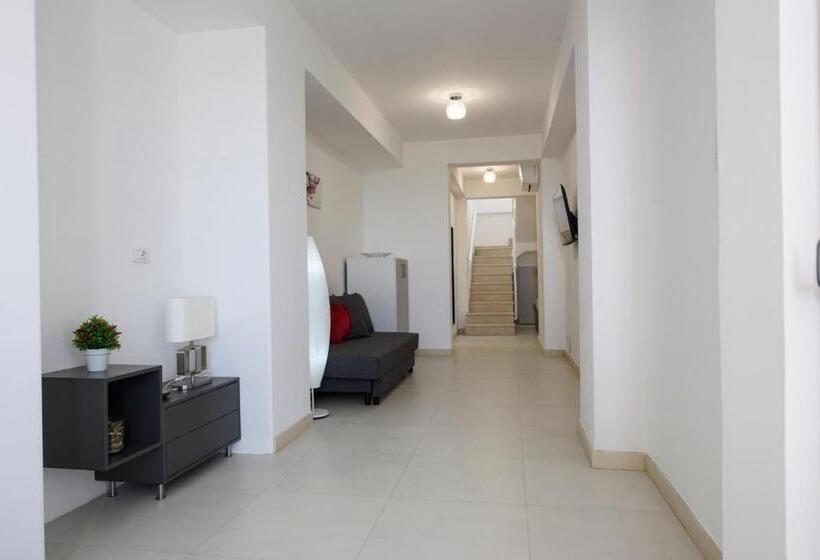 آپارتمان دوبلکس 1 خوابه, Madagì Beachfront Apartments