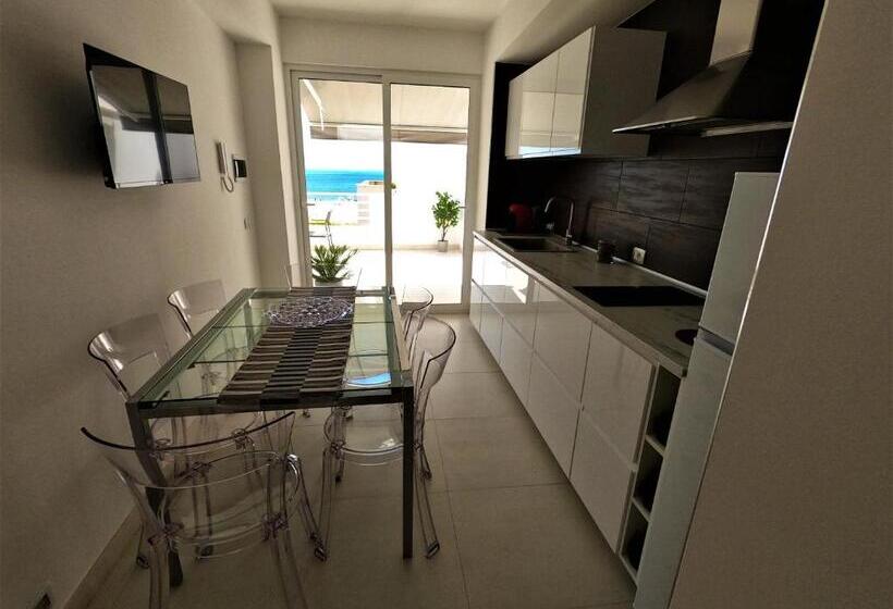 آپارتمان دوبلکس 1 خوابه, Madagì Beachfront Apartments
