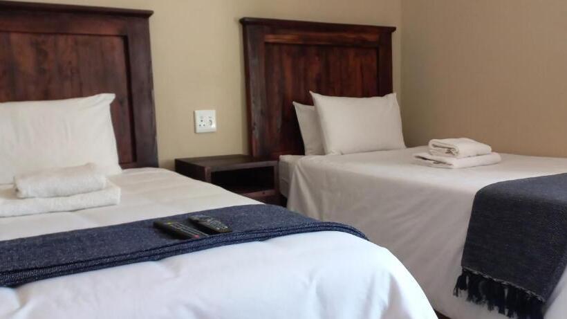 Quarto Familiar, M N M Guesthouse Polokwane Central