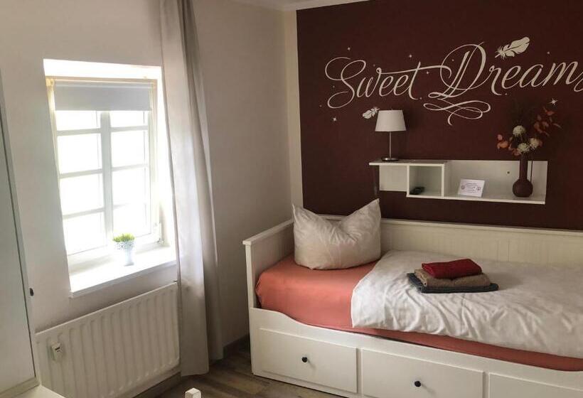 اتاق استاندارد یک نفره, Altstadt Pension Herborn