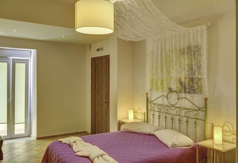2 Bedrooms Suite Sea View, Ethrion