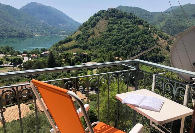 Номер Стандарт Вид на Озеро, Stanza Con Terrazzo Vista Lago   Lakeholiday It