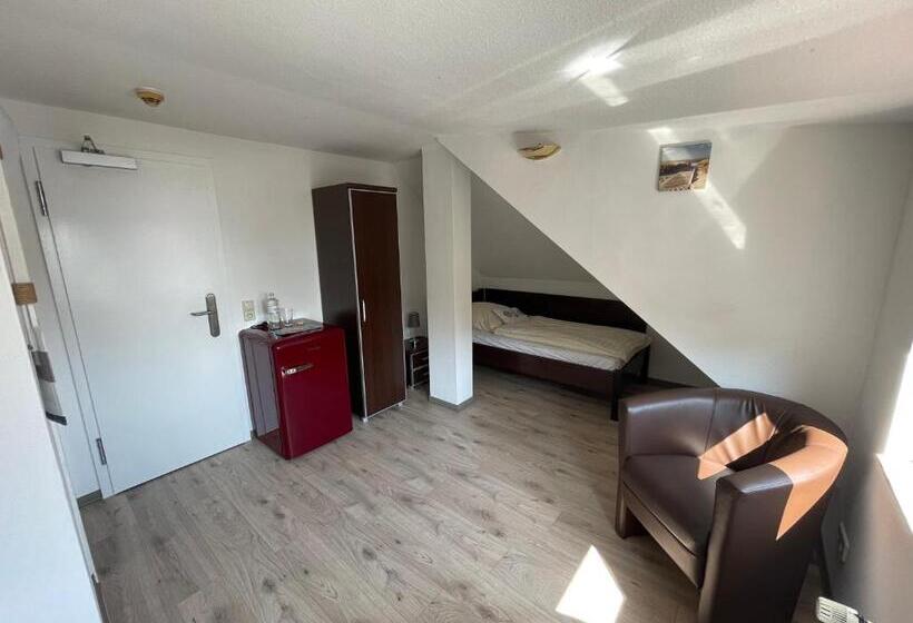 اتاق استاندارد یک نفره با چشم‌انداز دریا, Villa Am Meer   Stralsund