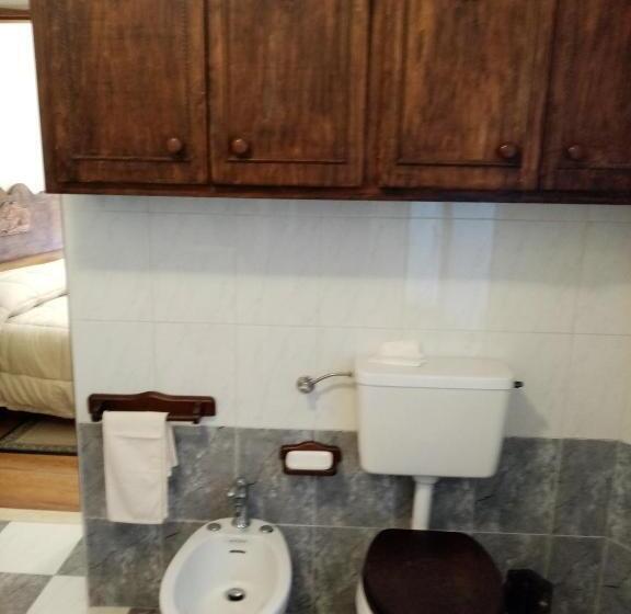 4인용 스탠다드 룸, B&b La Marmotta