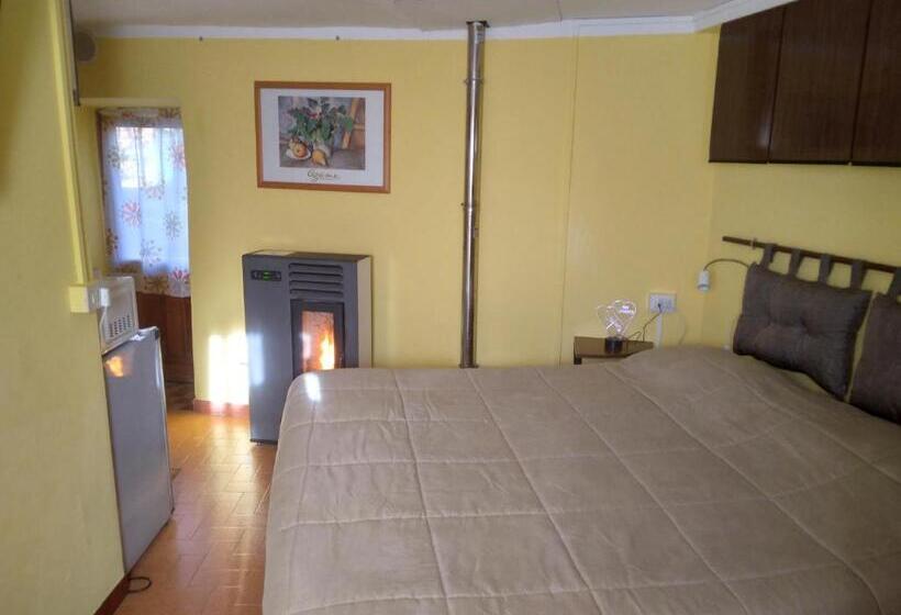 Студио Стандарт Вид на Сад, B&b La Marmotta