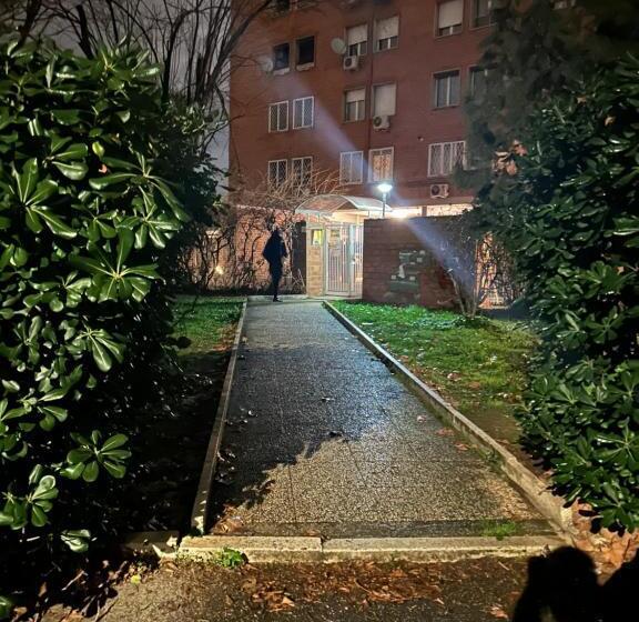 آپارتمان 1 خوابه با چشم‌انداز باغ, Ale E Nau