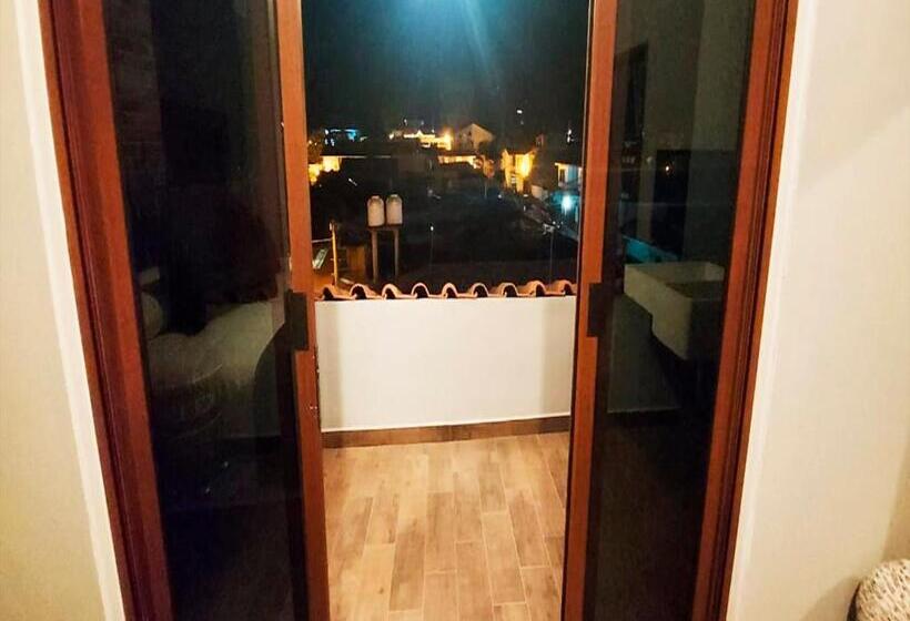 سوییت جونیور, Suites La Fortuna