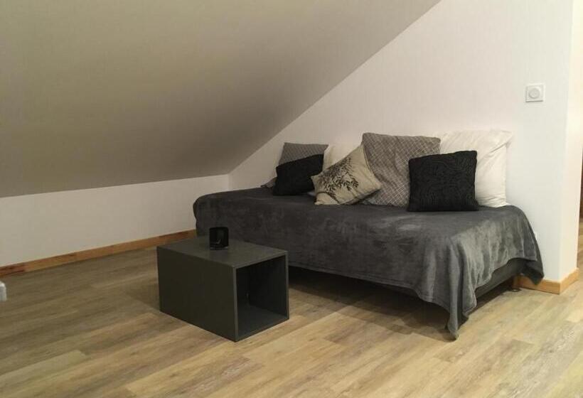 Quarto Familiar, Manoir En Pierre Chartres