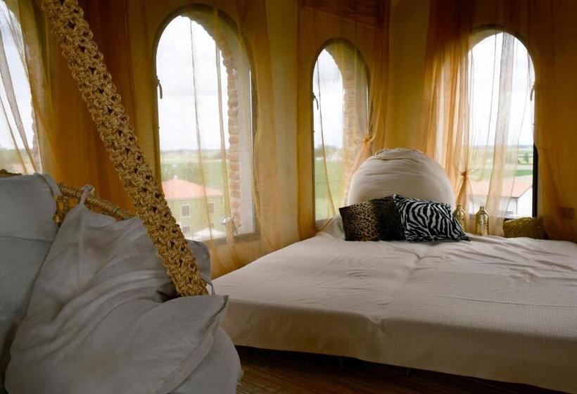 Полулюкс Вид на Сад, Palazzo Delle Biscie   Old Tower & Village