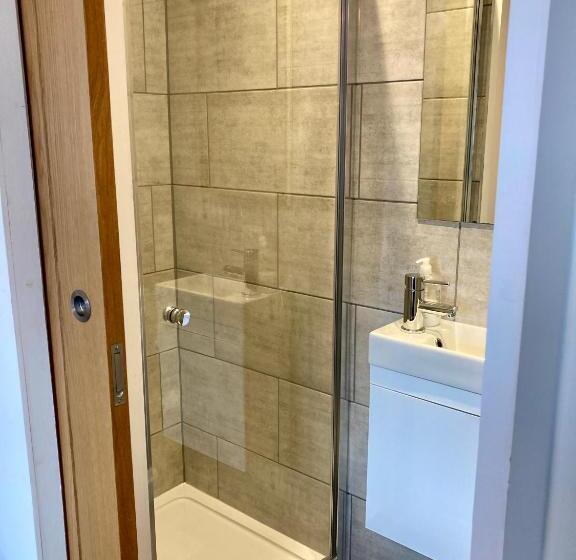 اتاق لوکس, Jersey Villa Guest House