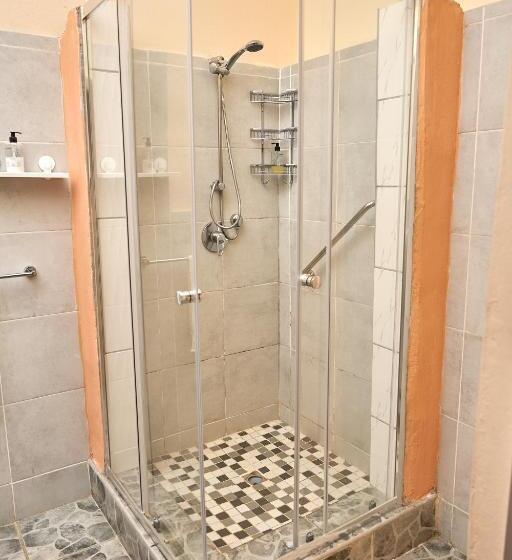 Номер Комфорт, Seaview Executive Guest House