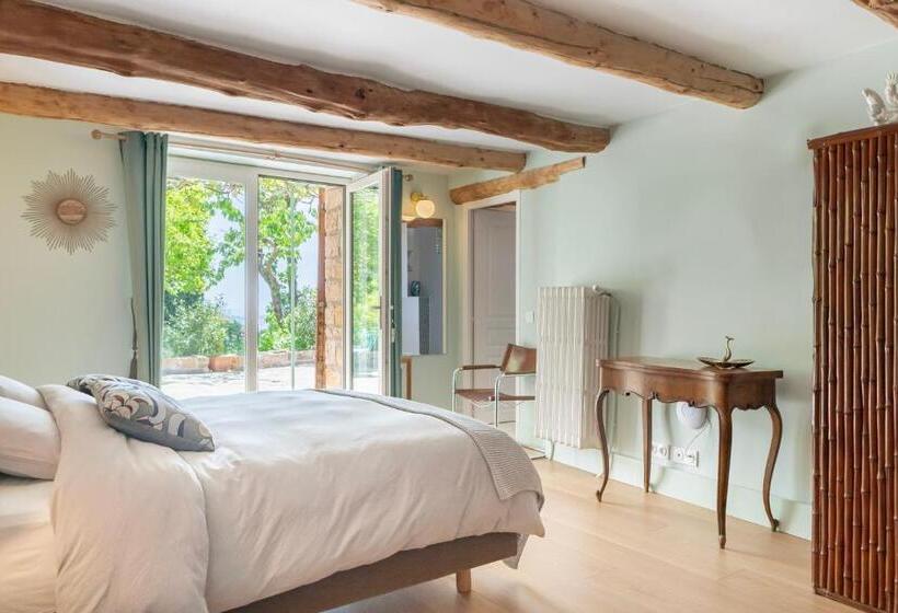 اتاق لوکس, Domaine Des Encourdoules