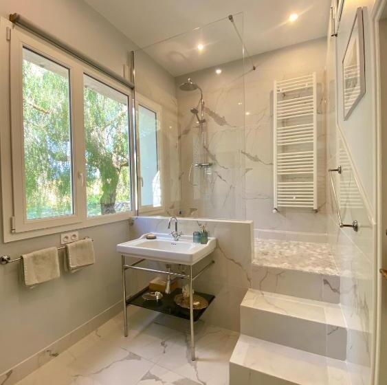 Номер Deluxe Кровать Кинг, Domaine Des Encourdoules