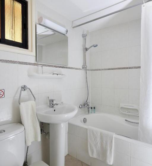 إستوديو قياسى, Club Aphrodite