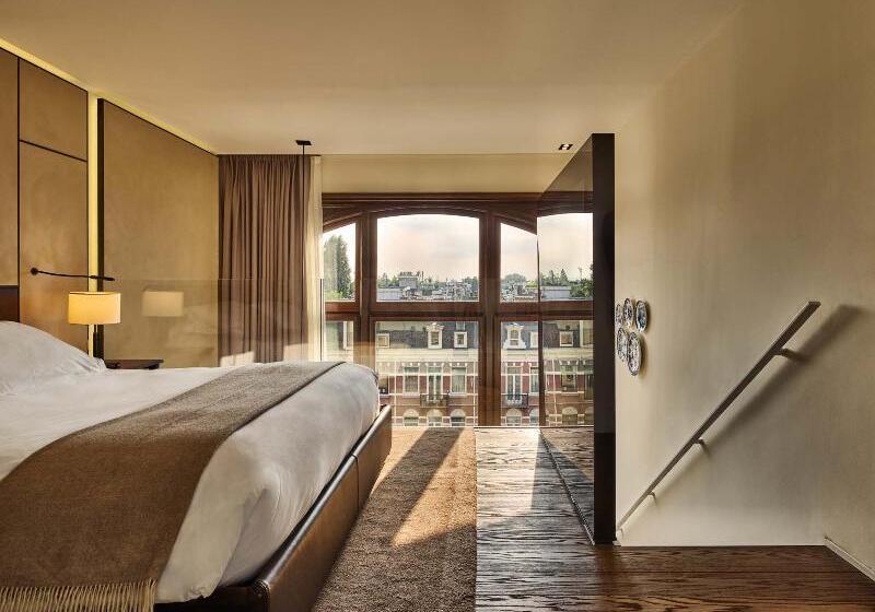 Duplex Room, Conservatorium