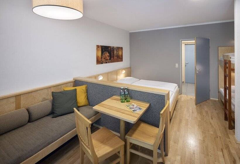 Четырехместный Номер Стандарт, Jufa Hotel Bruck An Der Mur   Im Weitental