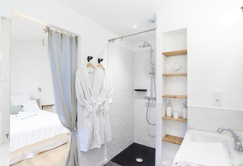 اتاق سوپریور با تخت بزرگ, Maison 1634   Parking, Petit Dejeuner Compris, Proche Centre, Climatisation, Piscine