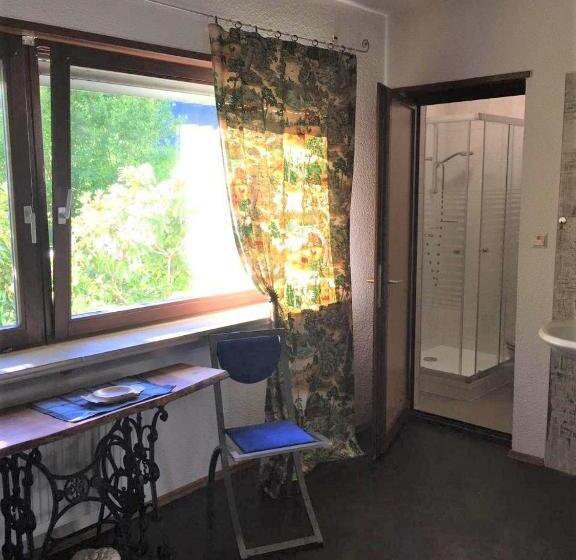 Номер Стандарт Вид на Горы, Waldnest Odenwald