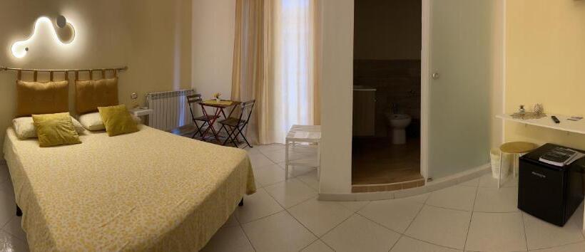 اتاق استاندارد با تخت بزرگ, B&b Regina Del Porto