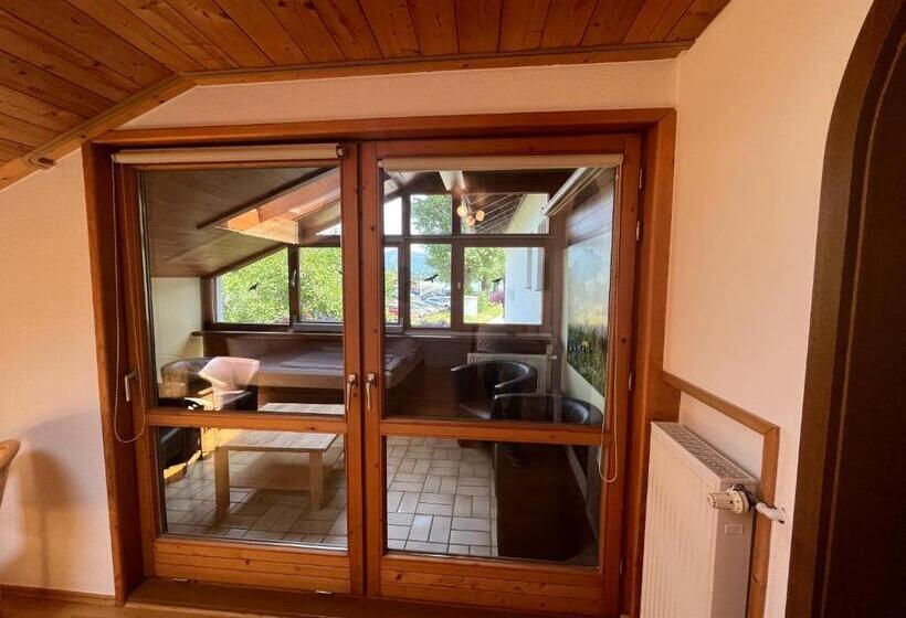 اتاق خانوادگی, Gästehaus Forggensee