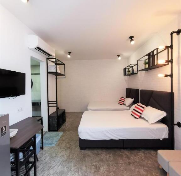 استودیو خانوادگی, Mwv Suite Room