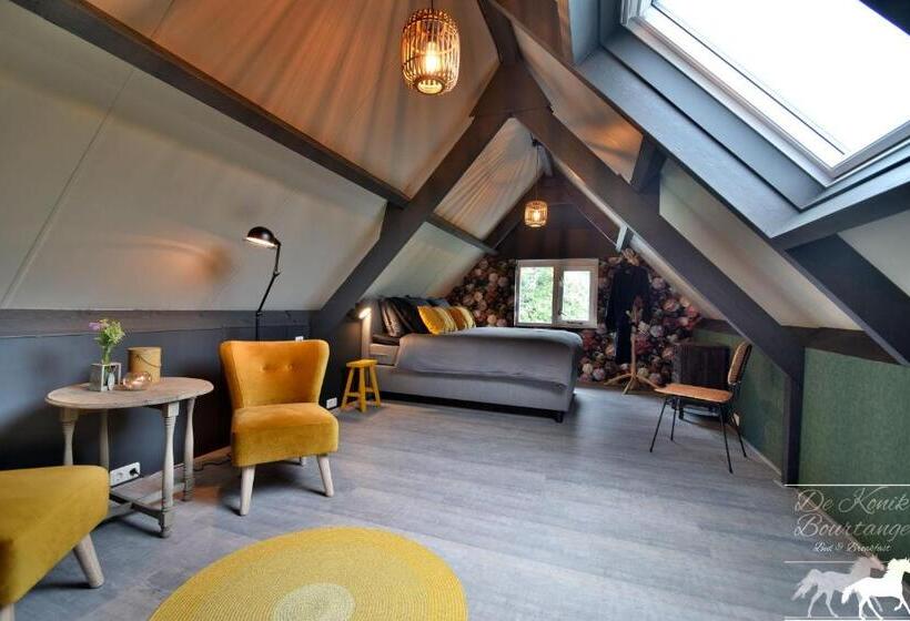 Standard room with outdoor bath, B&b De Konik Bourtange