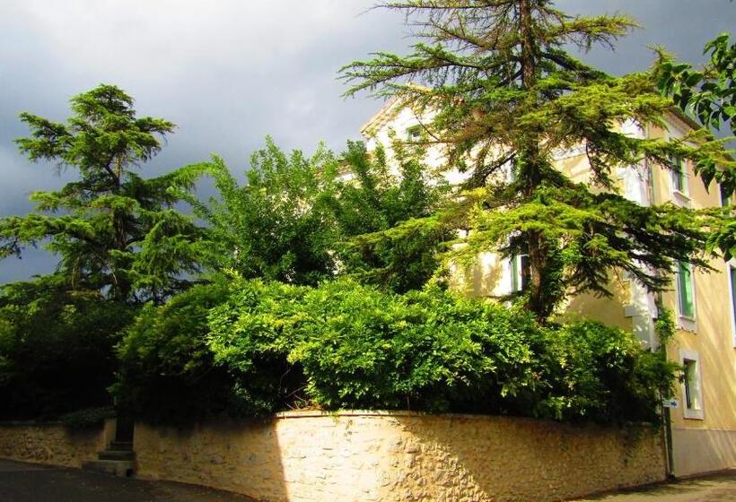 Номер Стандарт, La Bastide De Canaules