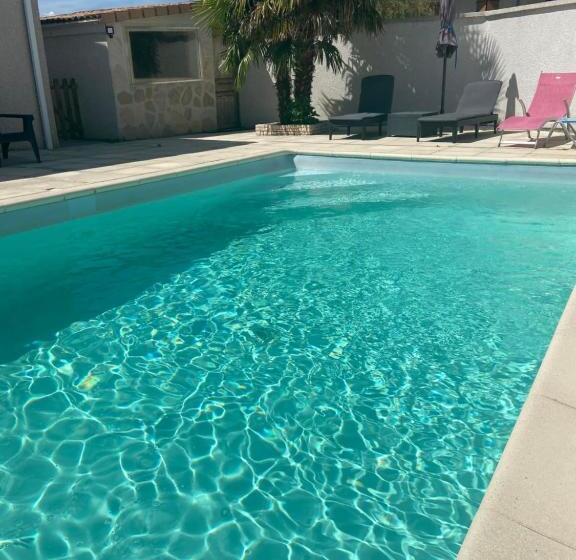 Дом 1 Спальня, Maison Entière 4 Lits 8 Pl Avec Jacuzzi Proche Du Safari De Peaugres