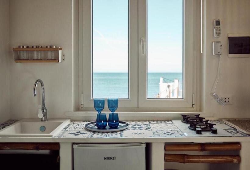 Полулюкс с Бассейном, Sea View Life