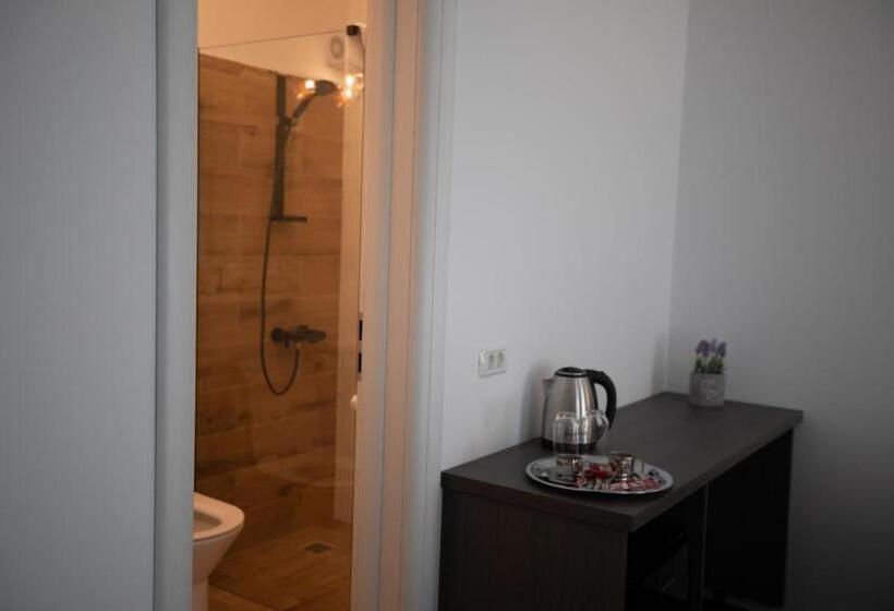 اتاق استاندارد با بالکن, Urban 7 Residence