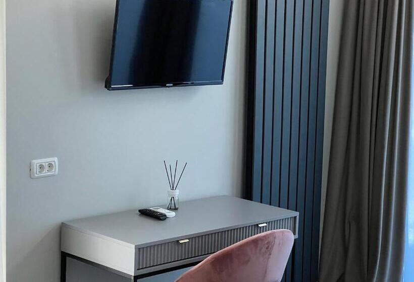 اتاق لوکس, Urban 7 Residence