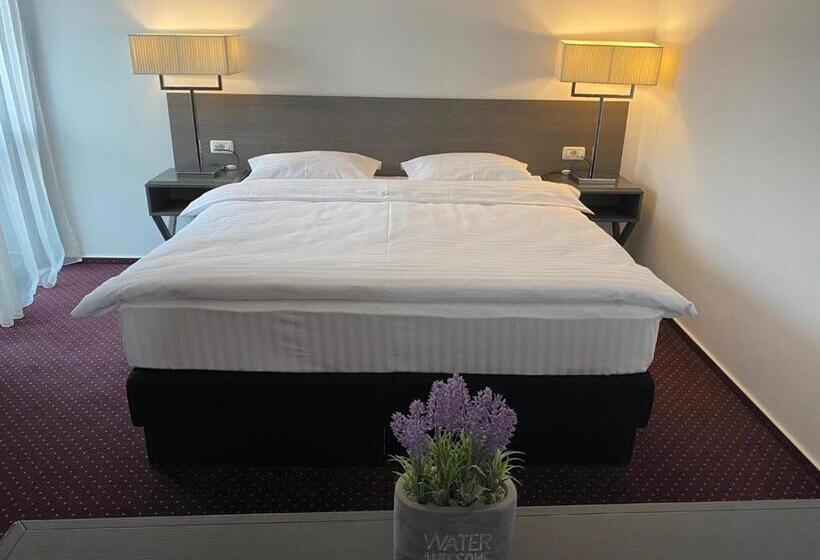 اتاق استاندارد با تخت بزرگ, Urban 7 Residence