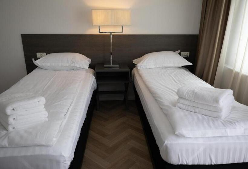 اتاق استاندارد با بالکن, Urban 7 Residence