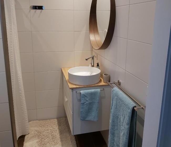 스탠다드 룸 킹사이즈 침대, Luxury Suites Oosterwold