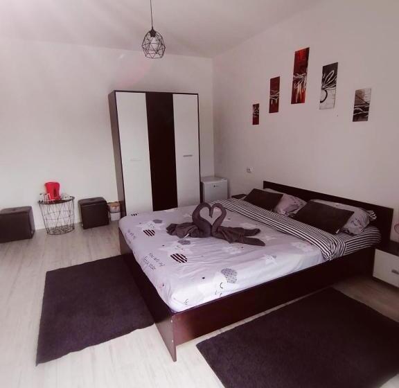 Quarto Quádruplo Estandar, Vila Ana
