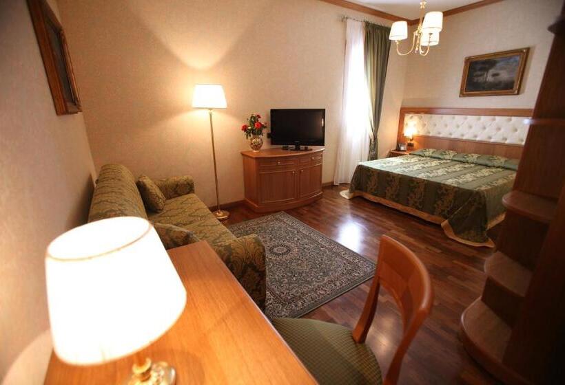 اتاق استاندارد سه نفره, Borgo Don Chisciotte