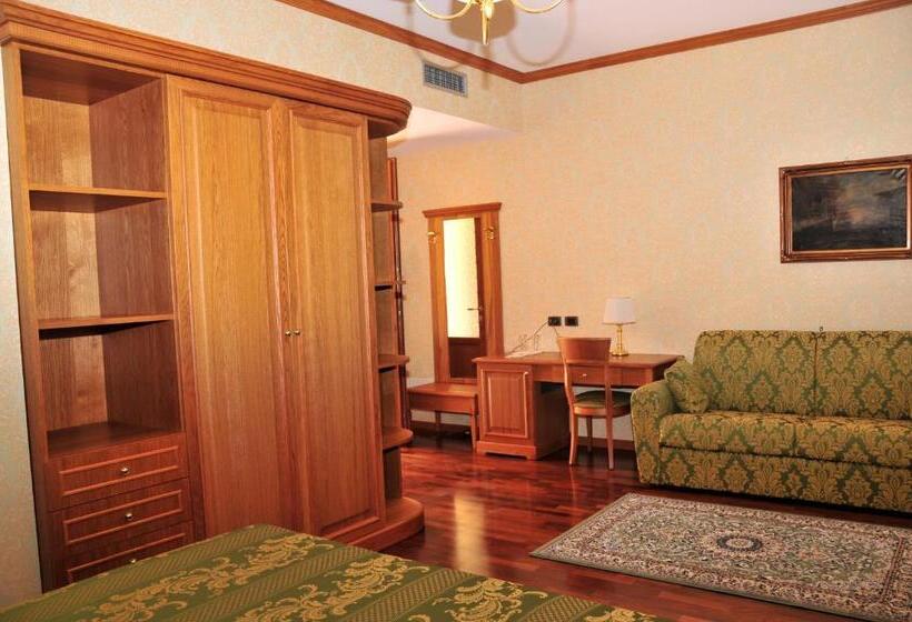 اتاق استاندارد سه نفره, Borgo Don Chisciotte