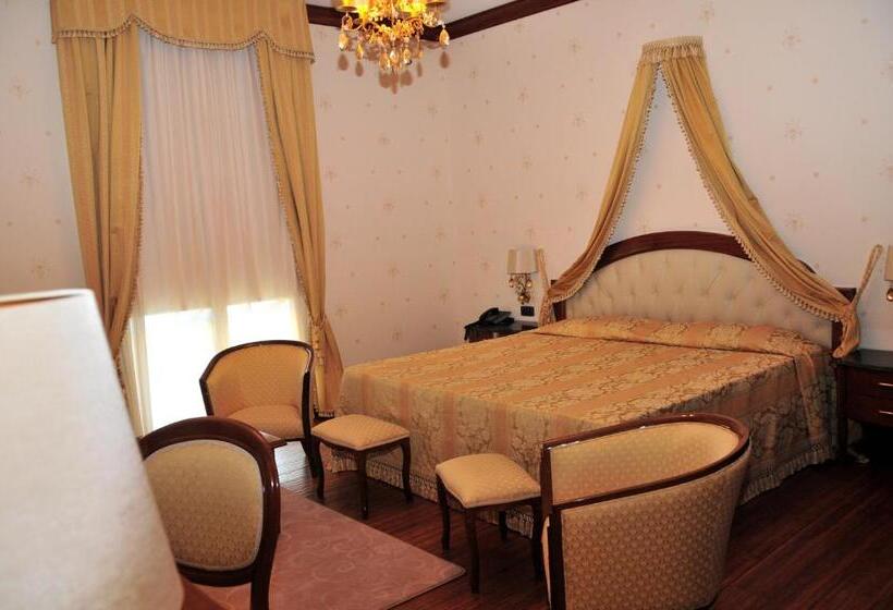 اتاق سوپریور چهار تخته, Borgo Don Chisciotte