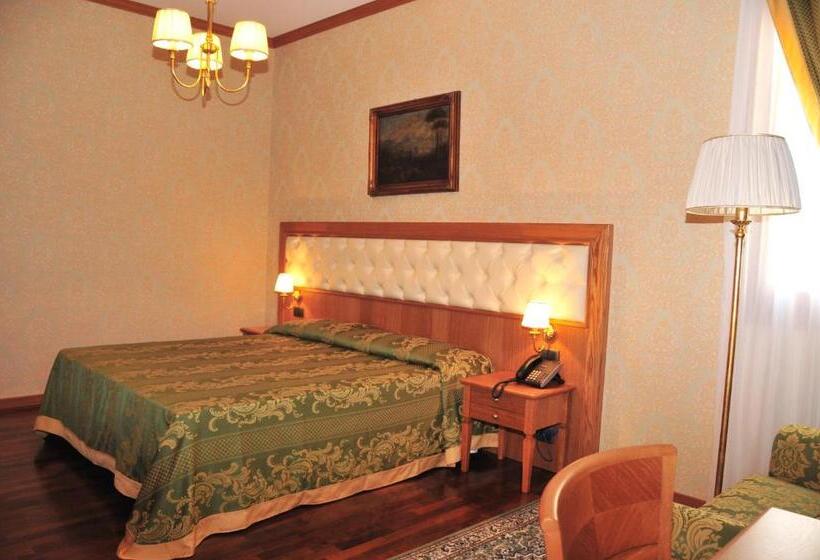 اتاق استاندارد چهار تخته, Borgo Don Chisciotte