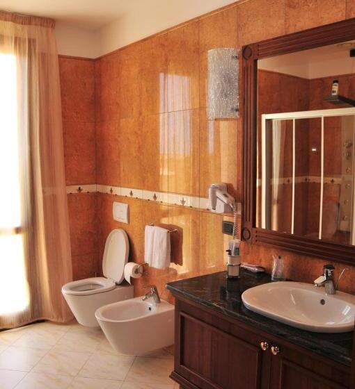 اتاق استاندارد چهار تخته, Borgo Don Chisciotte