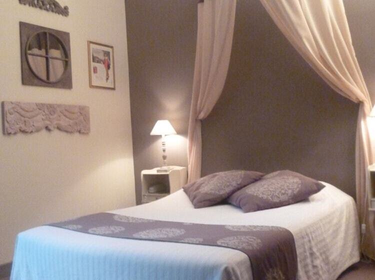اتاق استاندارد اینتریور, La Chaîne D Or
