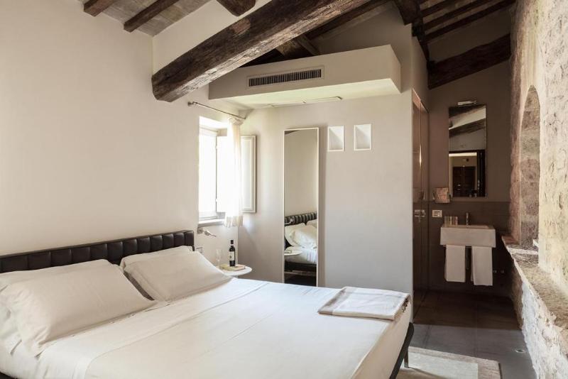 اتاق لوکس, Nun Assisi Relais & Spa Museum