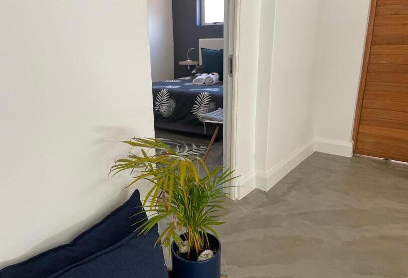 اتاق استاندارد, The Door Rsa Fifty Four