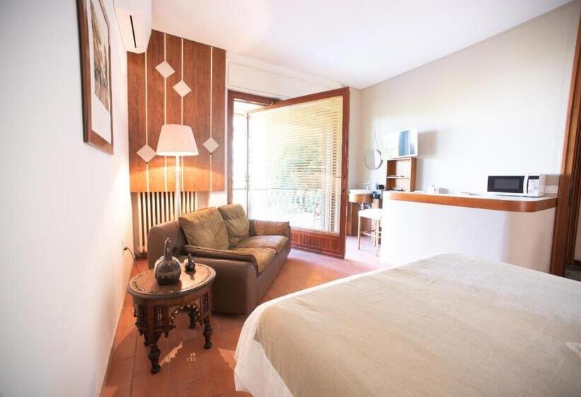 اتاق لوکس با چشم‌انداز باغ, B&b Parco Antico